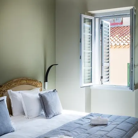 L'ile-rousse Sleeps 2 Pool Air Con Wifi Apartman